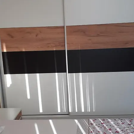 Apartament Alexandra Apartment